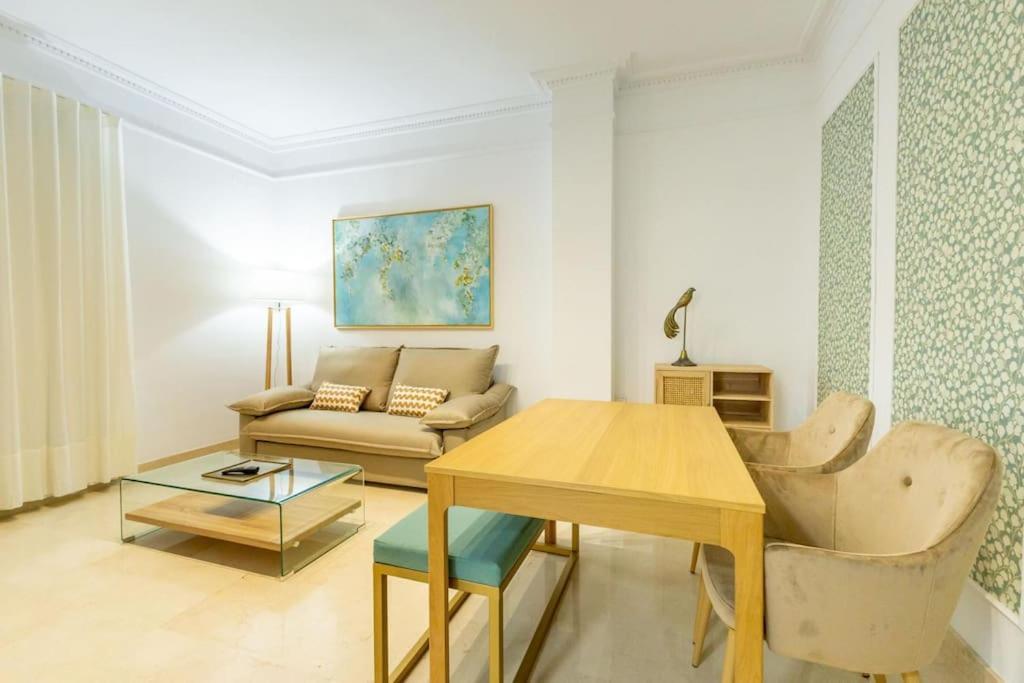 Imperial Central Suite By Valcambre Siviglia Esterno foto