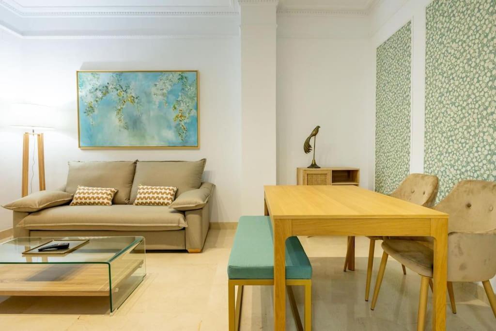 Imperial Central Suite By Valcambre Siviglia Esterno foto
